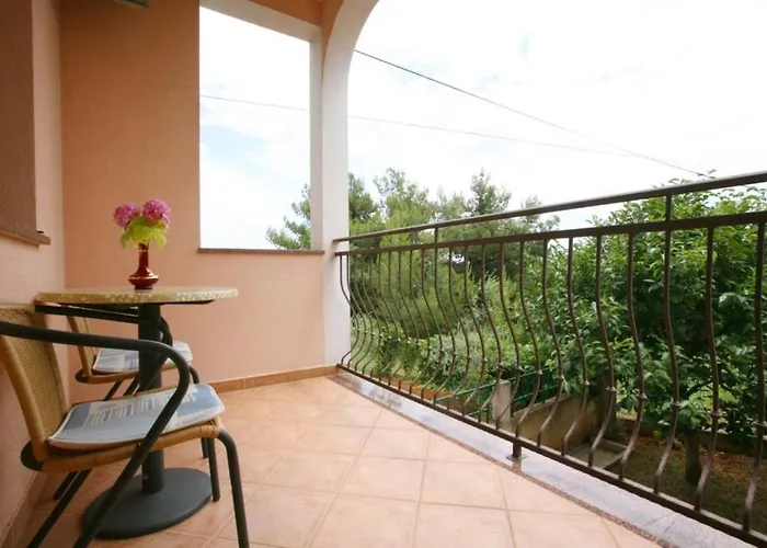 Apartament In With Balcony, Air Conditioning, Wi-fi
