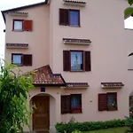 In With Balcony, Air Conditioning, Wi-fi דירה