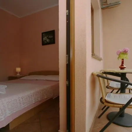 In With Balcony, Air Conditioning, Wi-fi * 포레치