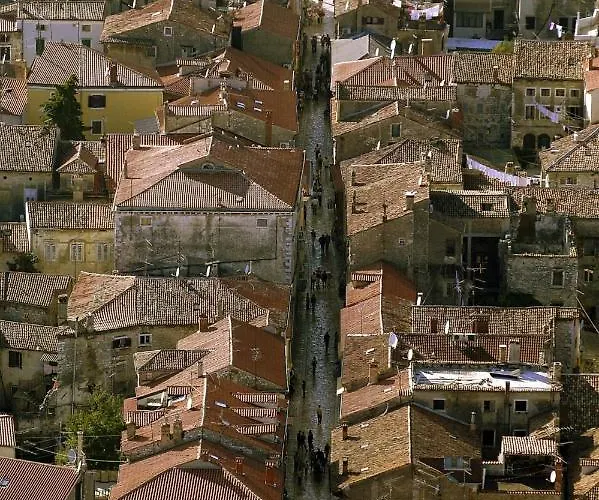 In With Balcony, Air Conditioning, Wi-fi Poreč