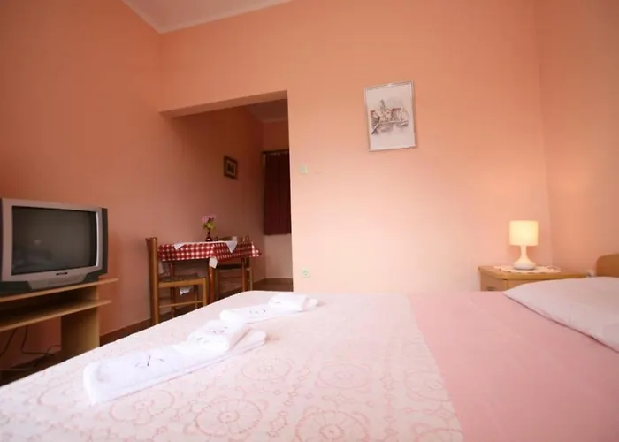 In With Balcony, Air Conditioning, Wi-fi *