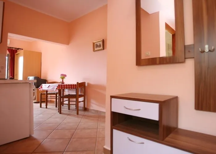 In With Balcony, Air Conditioning, Wi-fi * Πόρετς